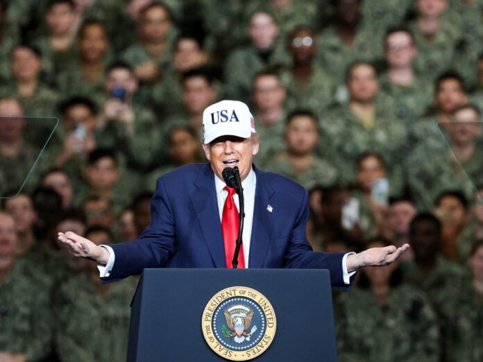 2025-10-28T093646Z_767563657_RC2VKHAUKO2R_RTRMADP_3_USA-TRUMP-JAPAN-NAVY-1761645557.jpg